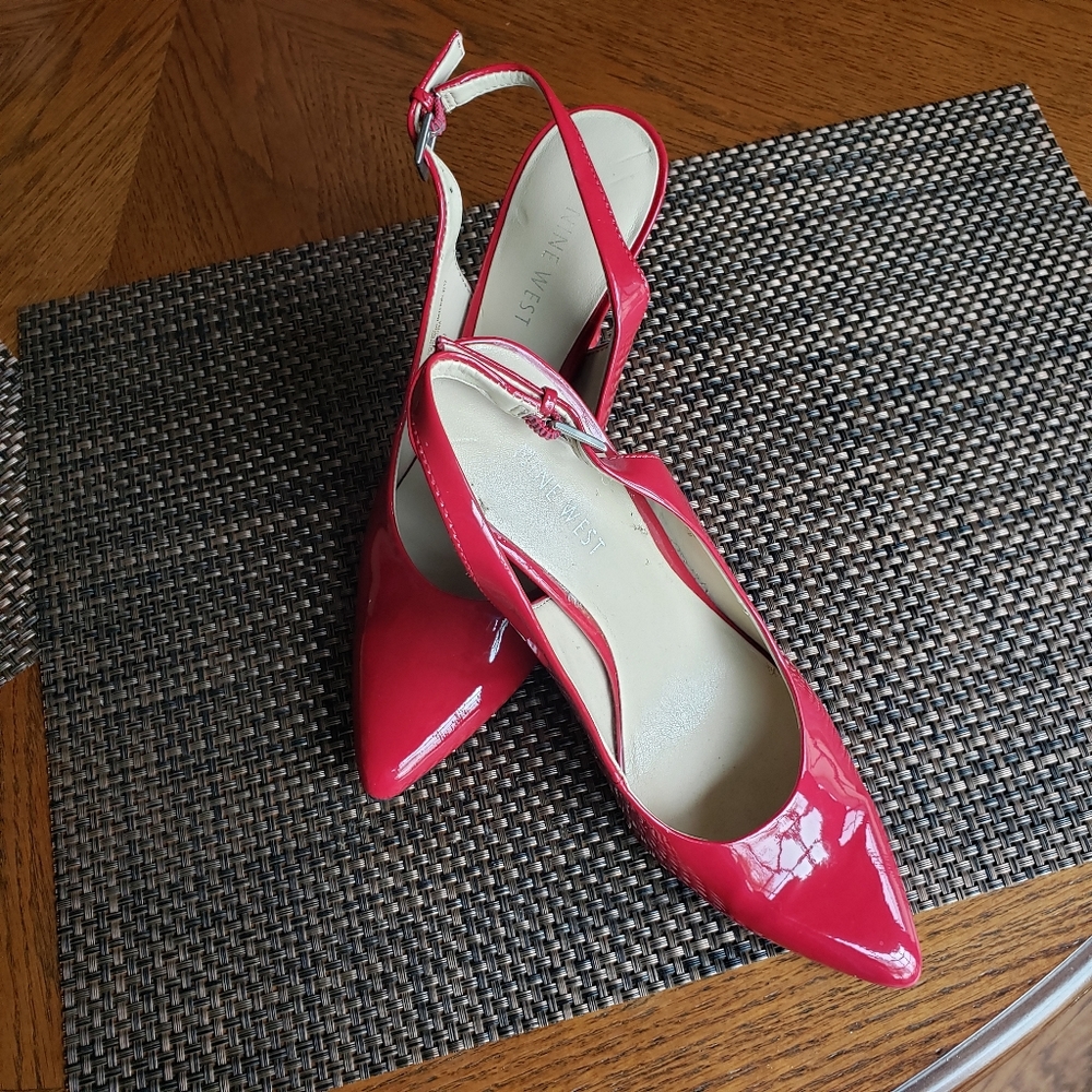 Sling back pumps